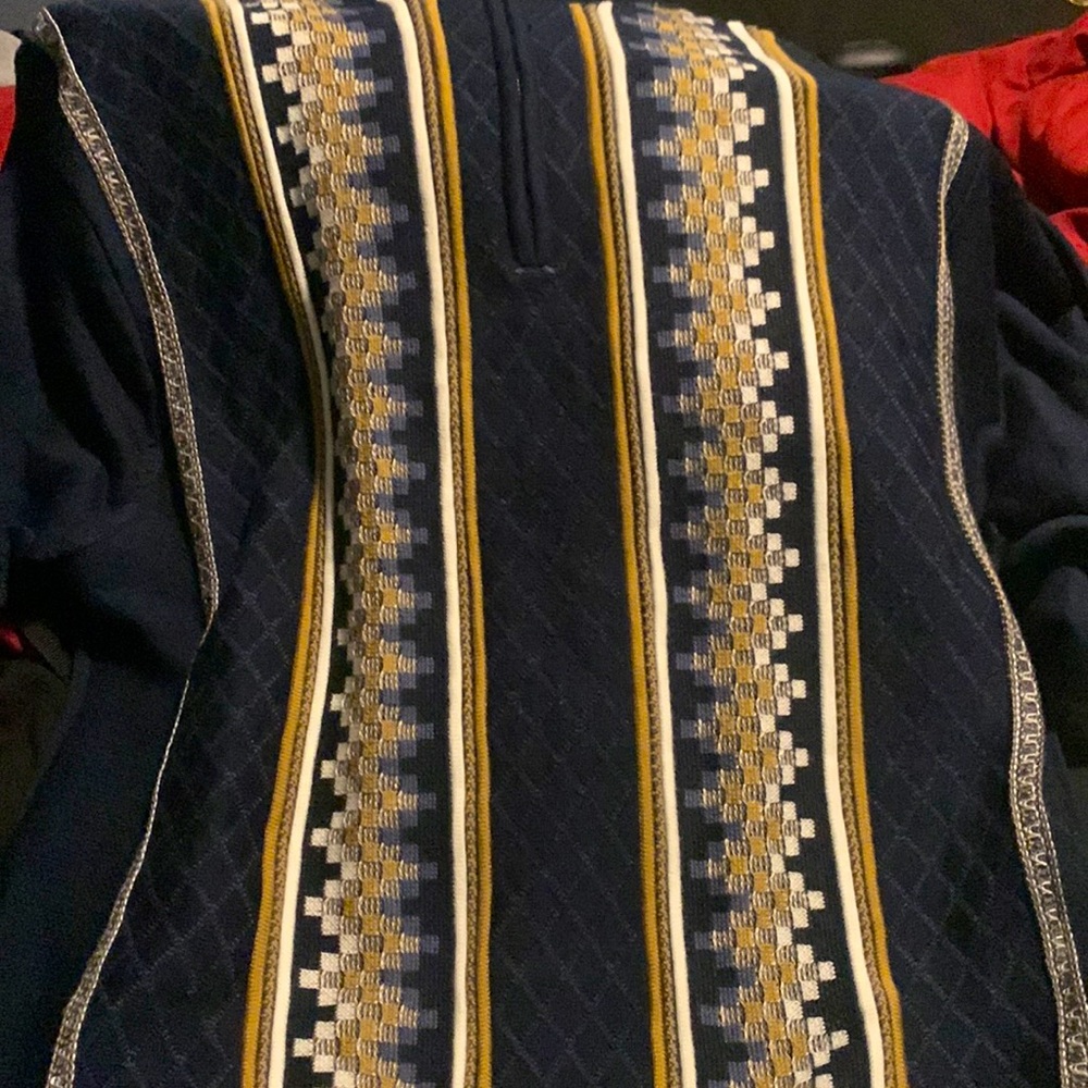 Pullover sweater